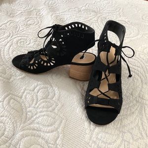 Pretty suede sandals💖Like new!!